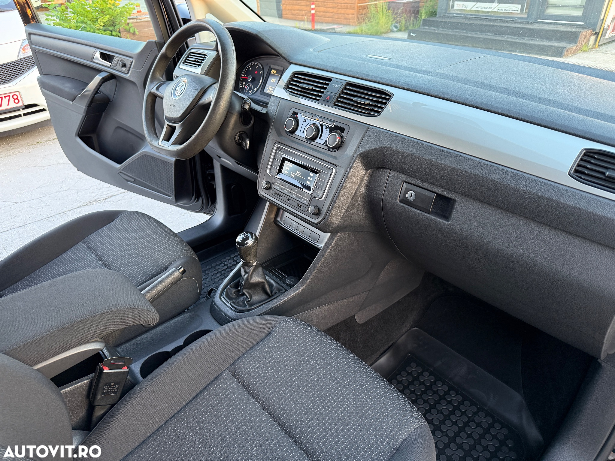 Volkswagen Caddy 2.0 TDI (7-Si.) Maxi Comfortline - 10