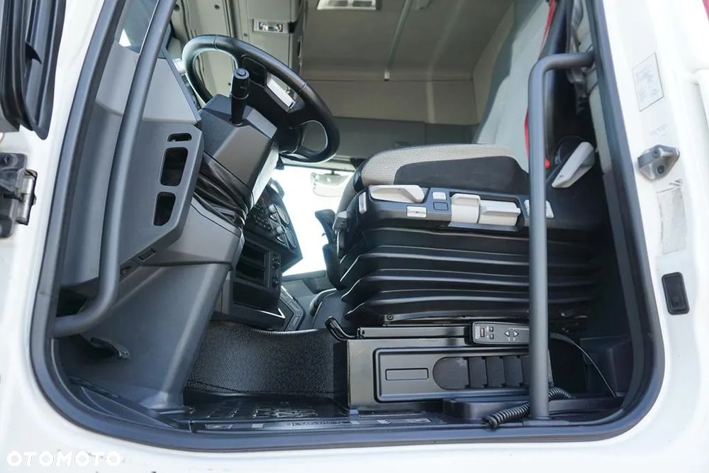 Renault C 520 / EURO 6 / ACC / 6 X 4 / RETARDER / DMC 100 000 KG - 39