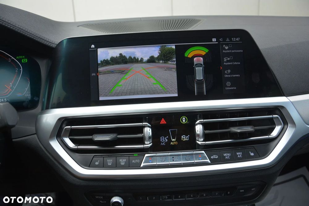 BMW Seria 3 320d Touring Edition M Sport Shadow - 23