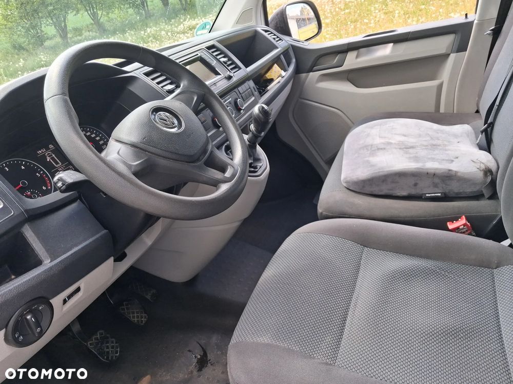 Volkswagen Transporter T6 - 6
