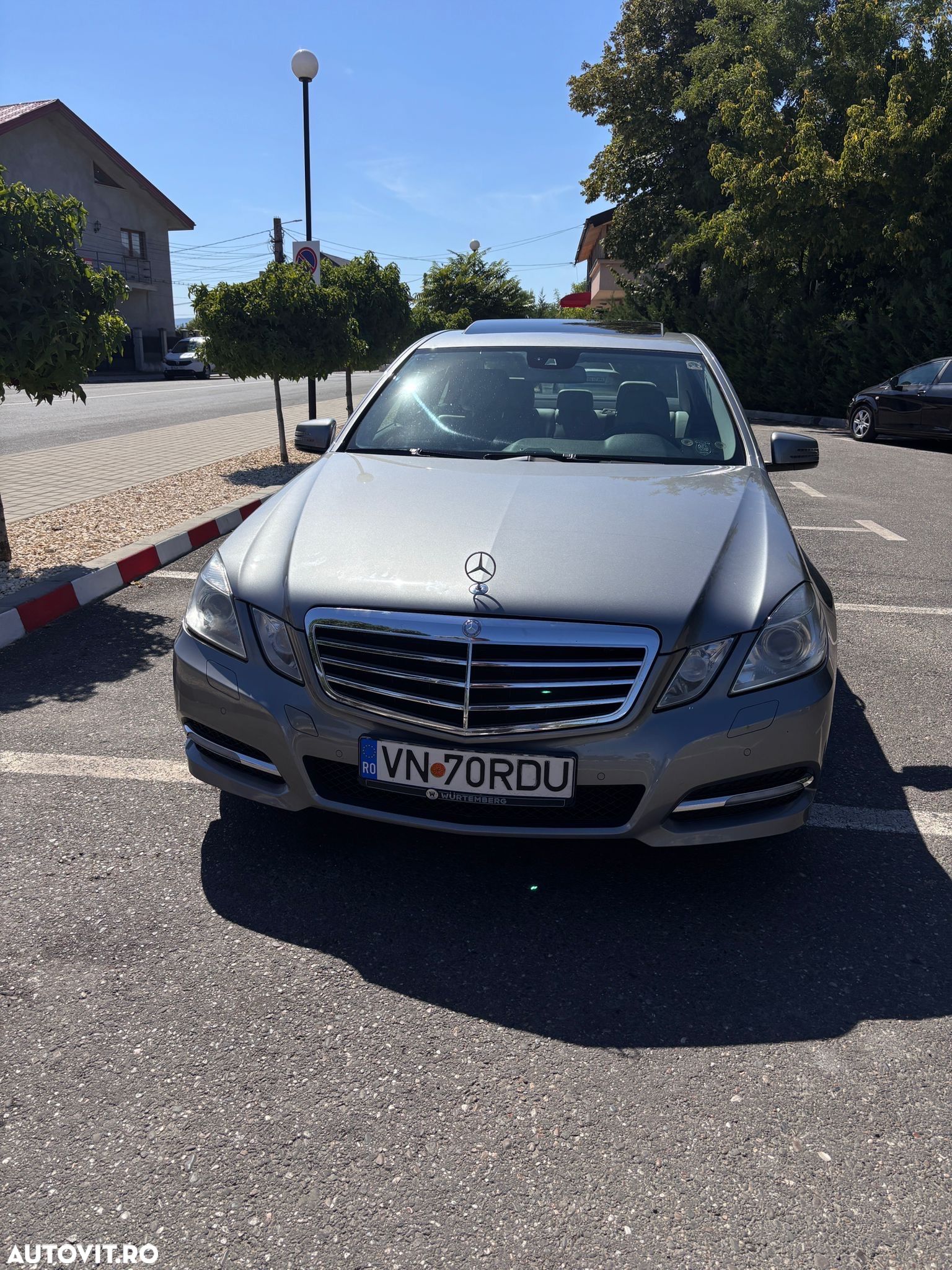 Mercedes-Benz E 220 CDI BlueEfficiency Aut. - 1