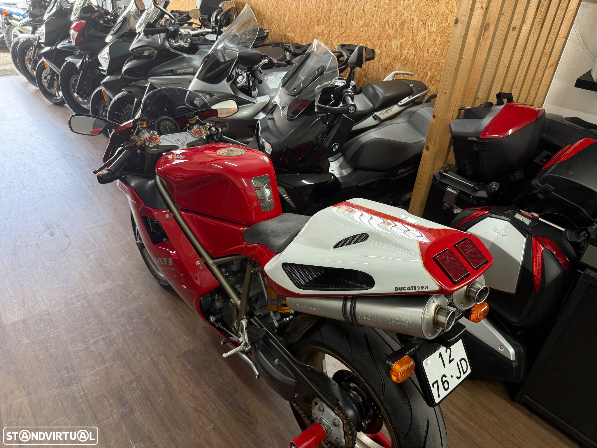 Ducati 916 - 25