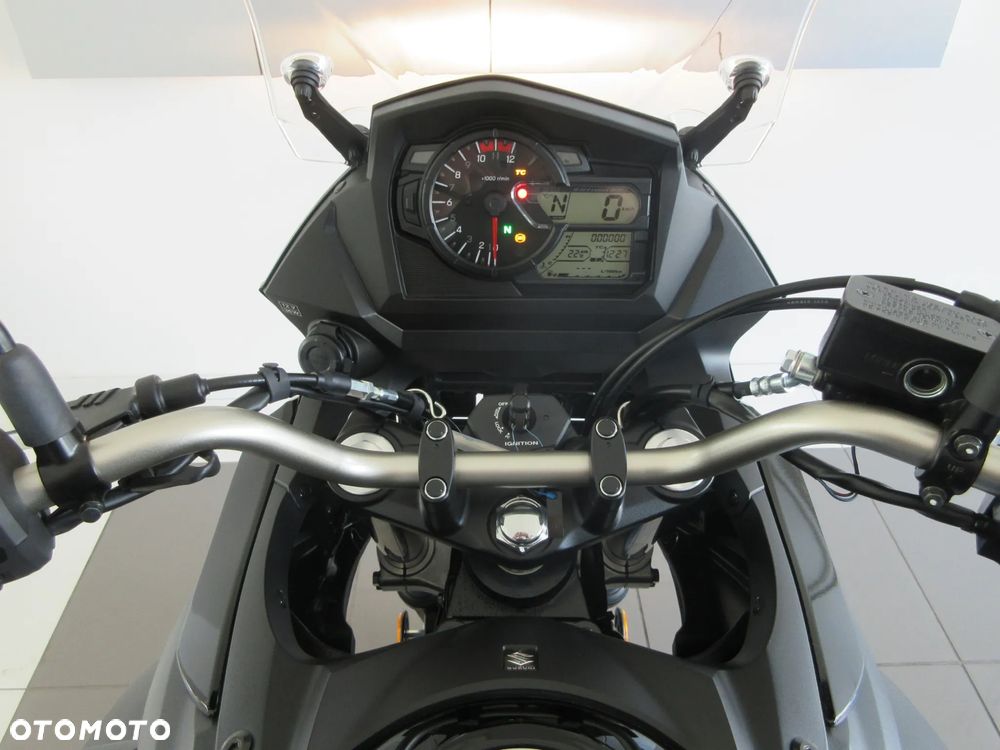 Suzuki V-STROM - 7