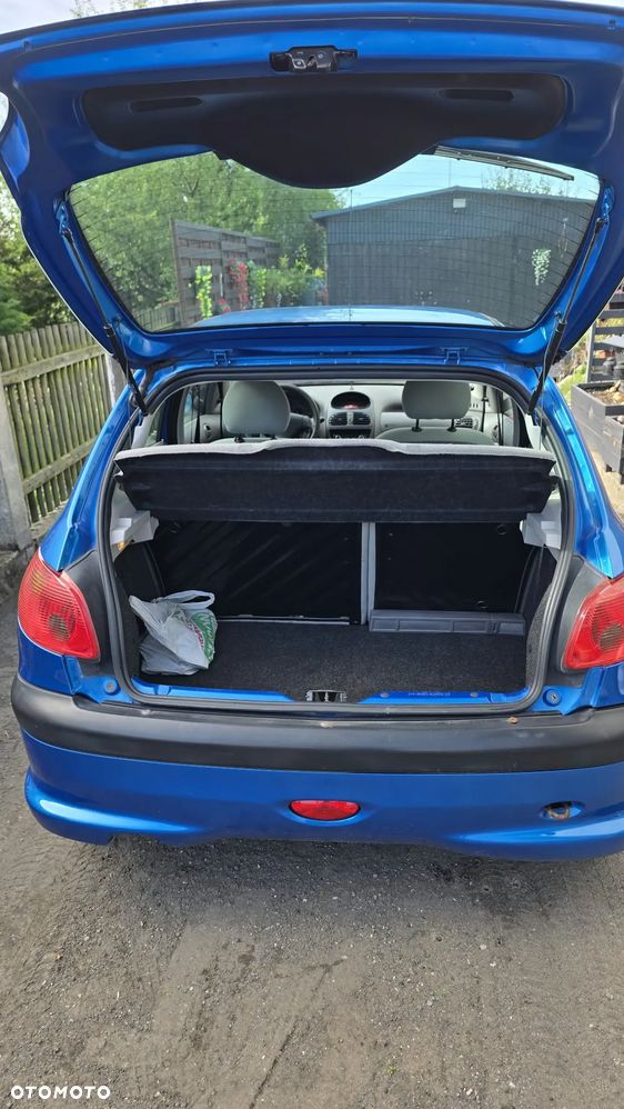 Peugeot 206 2004 photo 4