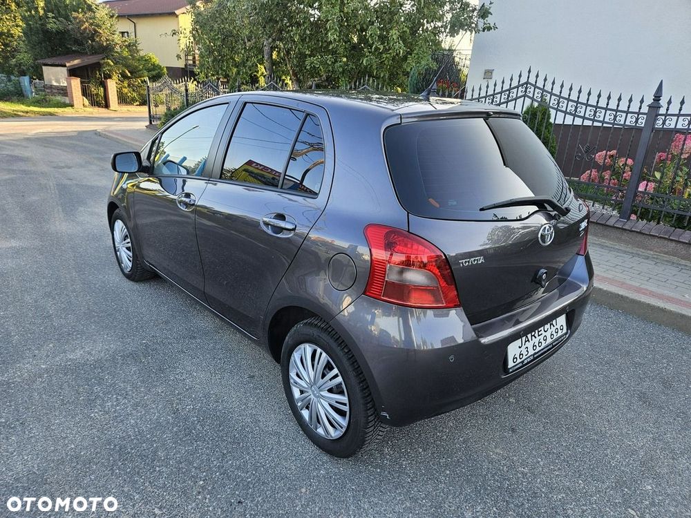 Toyota Yaris - 6