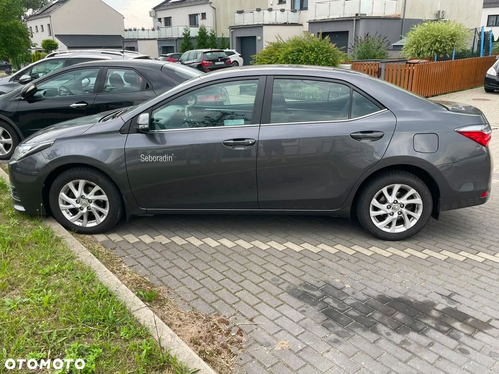 Toyota Corolla 1.6 Classic Plus - 2