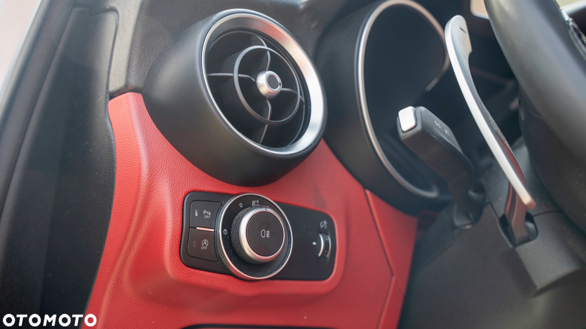Alfa Romeo Stelvio 2.0 Turbo 16V AT8-Q4 Veloce Ti - 34