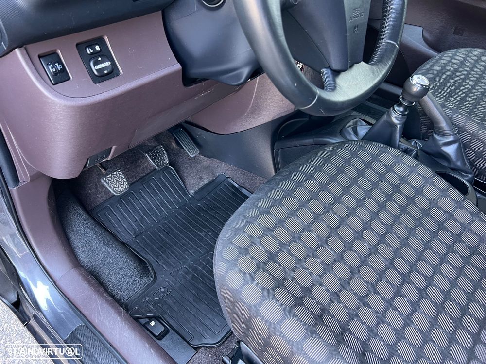Toyota iQ 1.0 VVT-i Essential+AC - 9