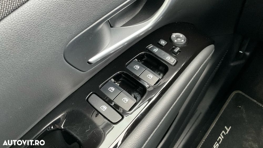 Hyundai Tucson PHEV 1.6 l 265 CP 4WD 6AT Luxury - 32