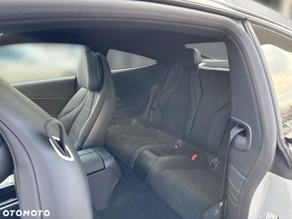 Mercedes-Benz CLE 300 mHEV 4-Matic AMG Line - 16