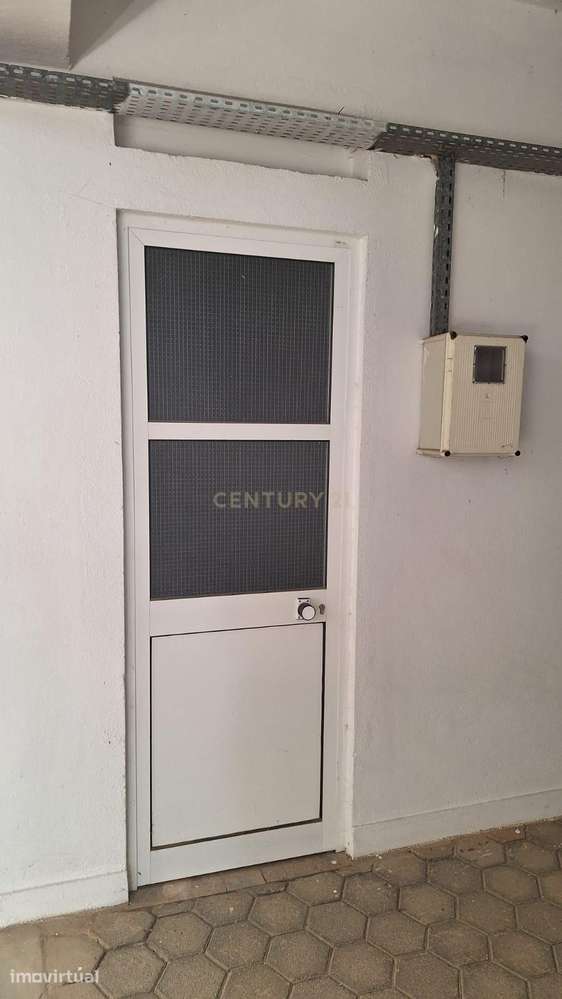 Arrecadação Multifuncional com 17 m² e Luz Natural – Condomínio Quintã - Grande imagem: 2/15