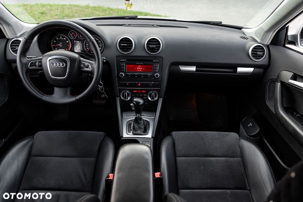 Audi A3 Sportback 2.0 TFSI Quattro Ambition S tronic - 28