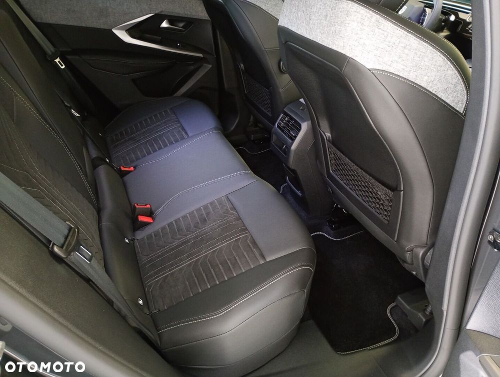 Peugeot 3008 1.2 PureTech mHEV GT S&S e-DCS6 - 13