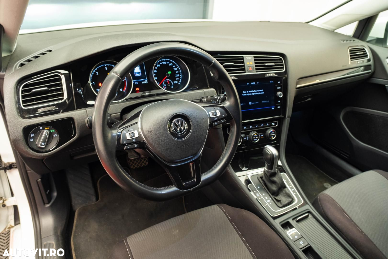 Volkswagen Golf - 17