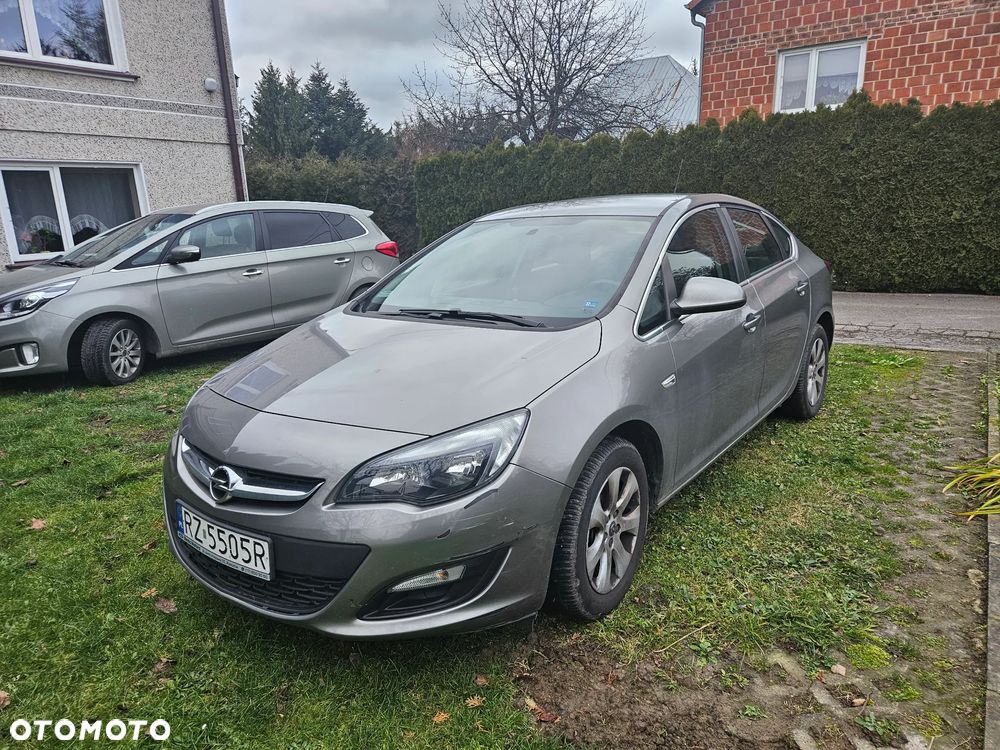 Opel Astra - 4