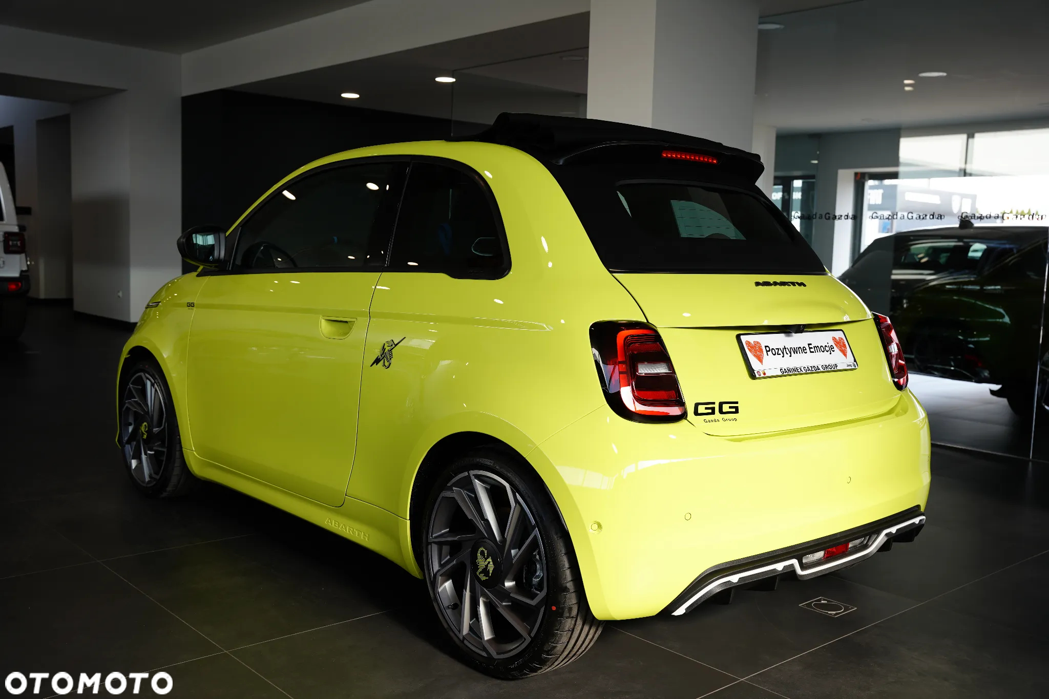 Abarth 500e - 4