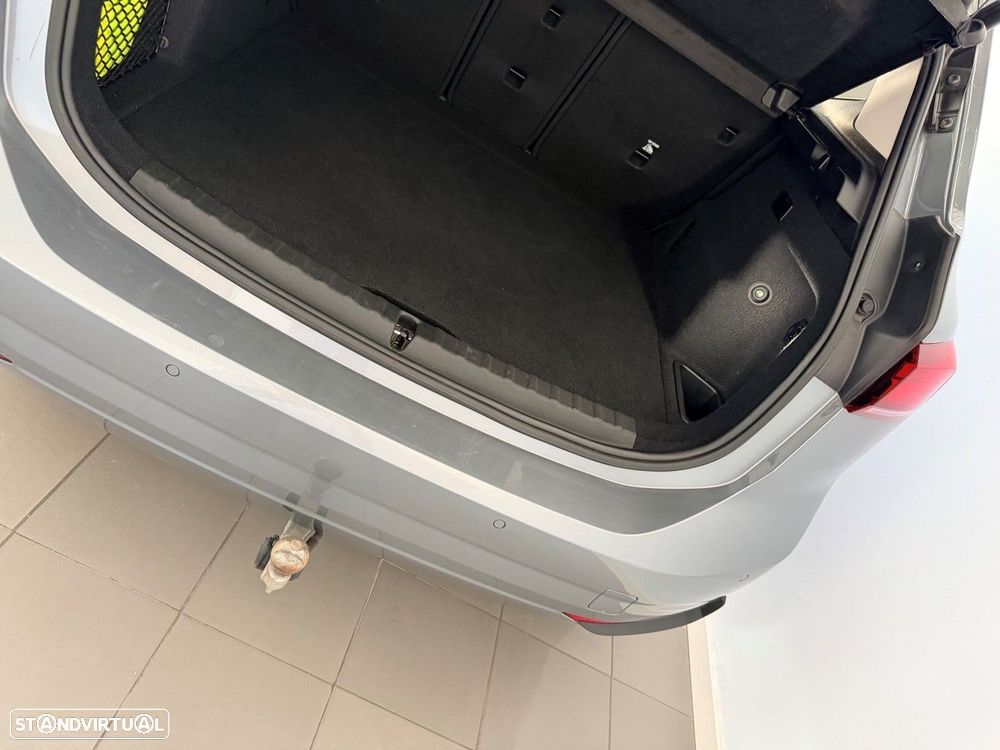 BMW 225xe Active Tourer e xDrive Edição Optimized - 43