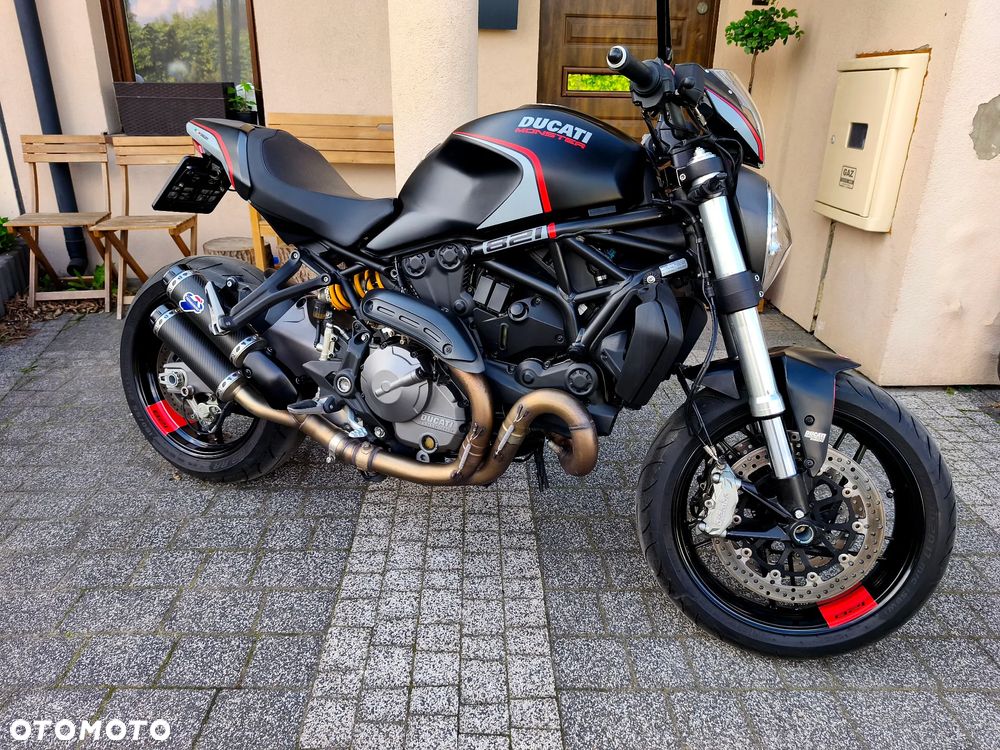 Ducati Monster - 1
