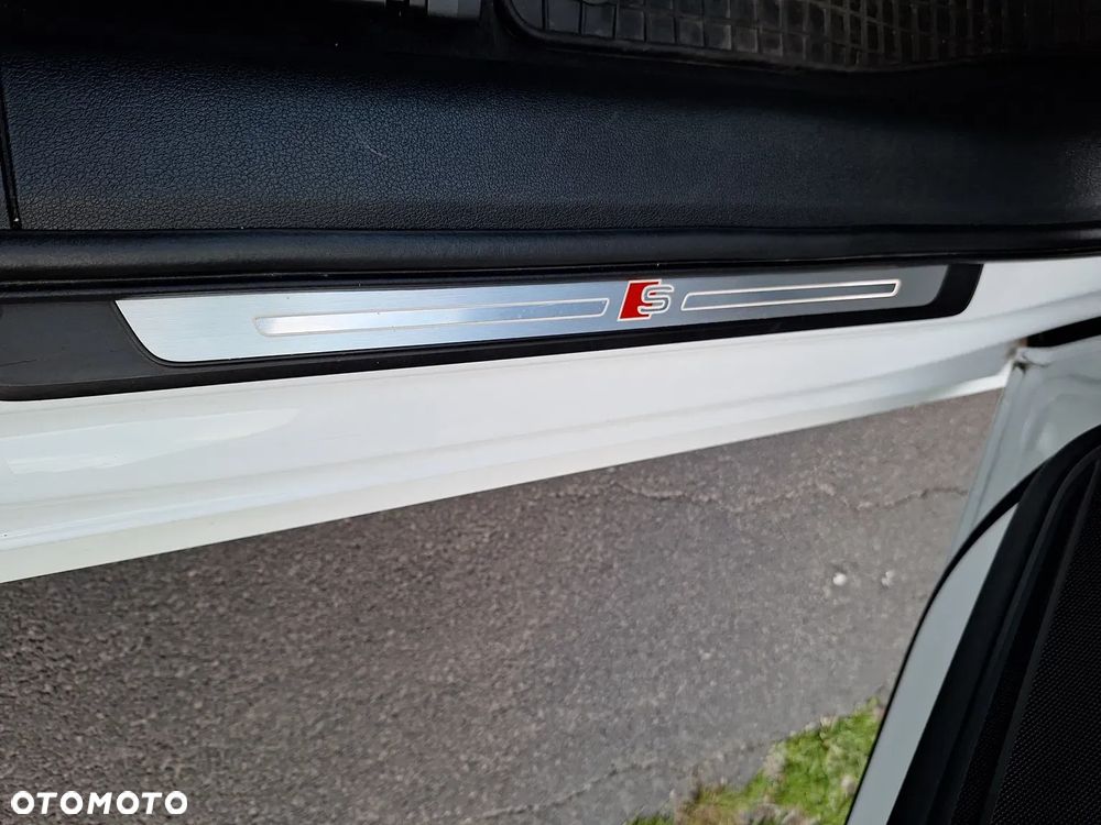 Audi A4 Avant 2.0 TDI DPF clean diesel Ambiente - 15