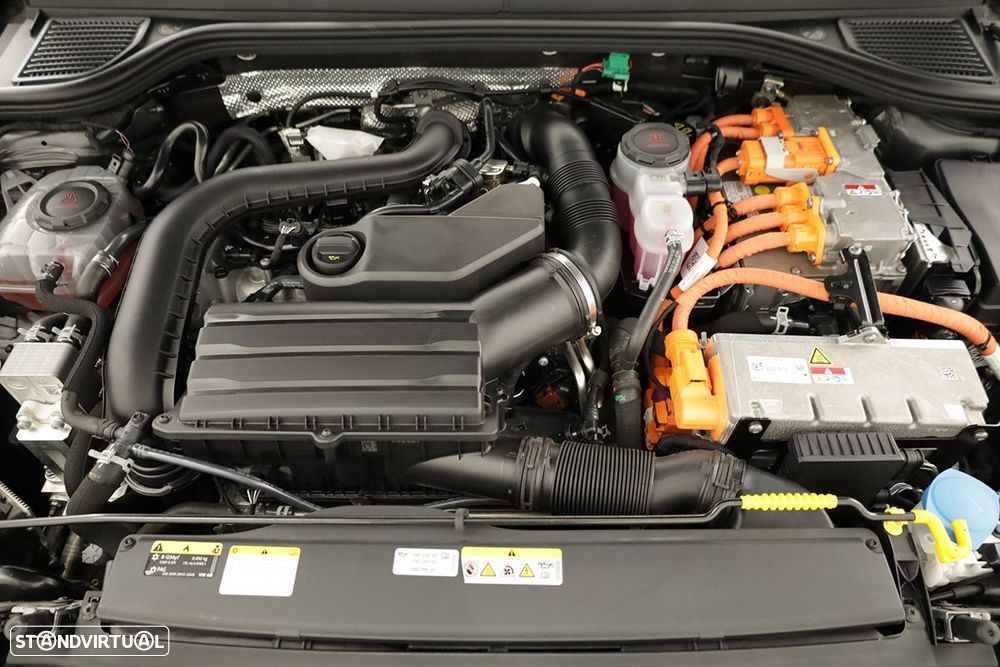 VW Golf 1.5 TSI e-Hybrid Life DSG - 25