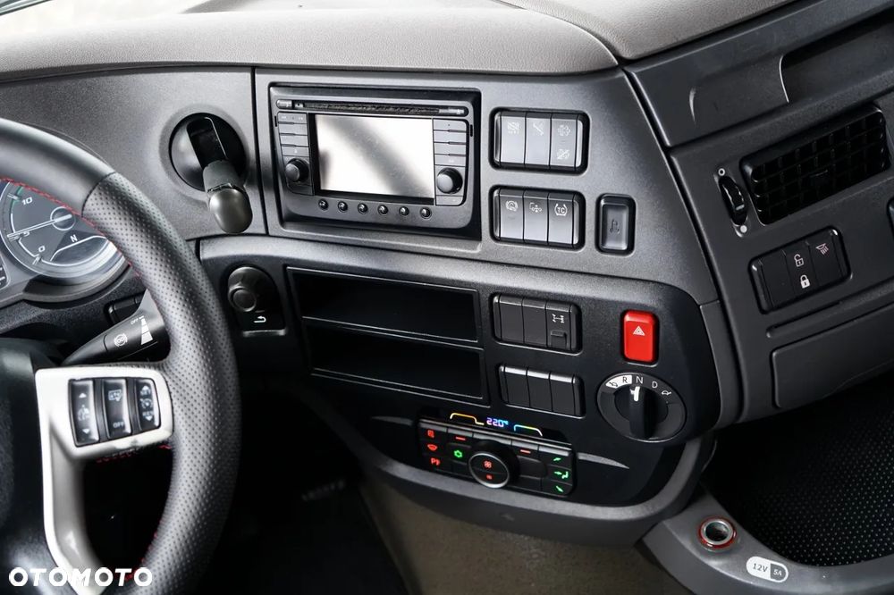 DAF XF 480 / SUPER SPACE CAB / RETARDER /  KLIMA POSTOJOWA / - 29