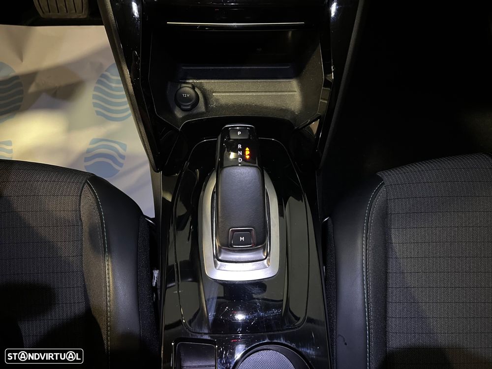 Peugeot 2008 1.5 BlueHDi Allure Pack EAT8 - 14