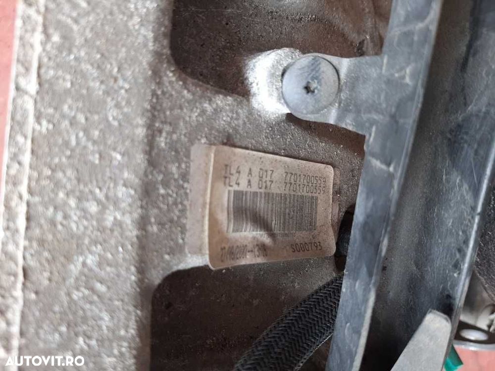 Cutie de viteze manuala Renault Laguna III 2.0 Benzina - 2