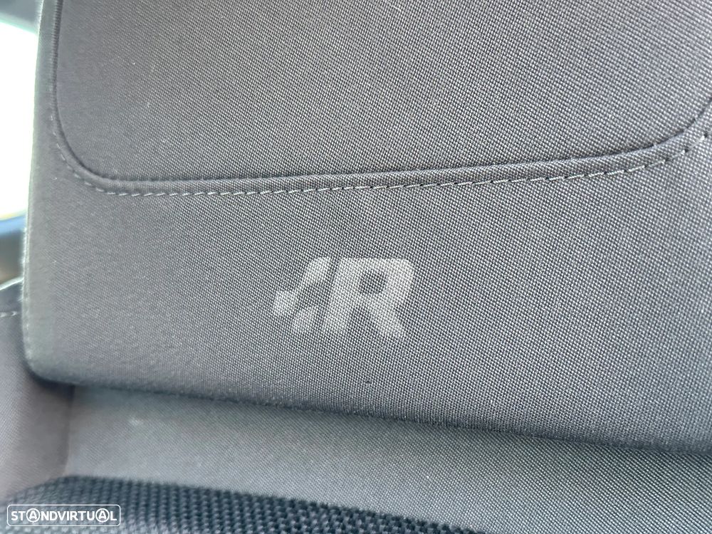 VW Golf R32 4Motion - 15