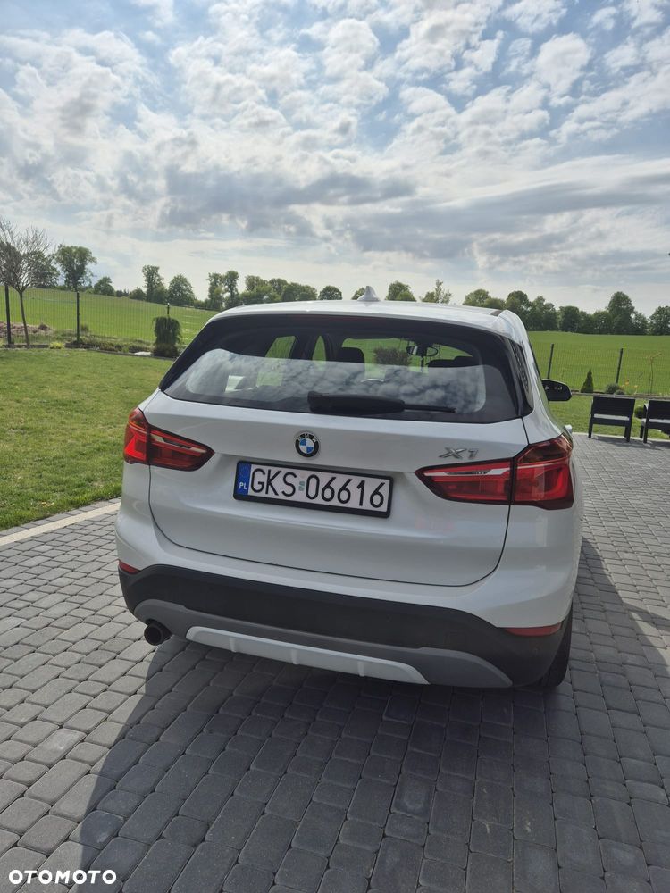 BMW X1 sDrive18d - 10
