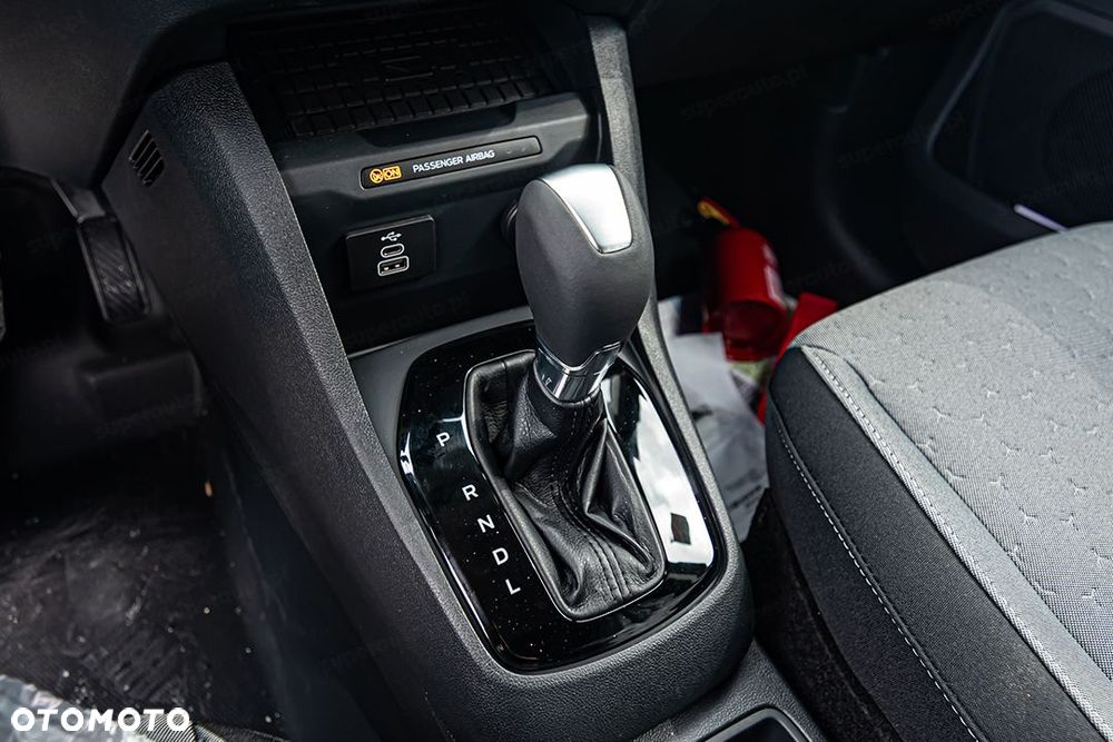 Ford Transit Courier Limited A7 1.0 125KM - 12