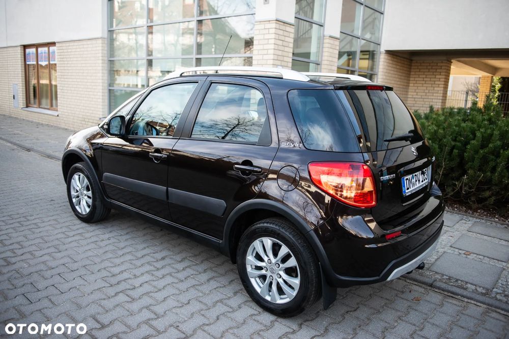 Suzuki SX4 1.6 VVT 4x4 Style - 4