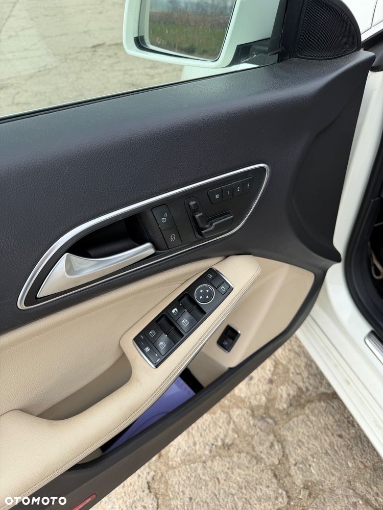 Mercedes-Benz CLA 250 4Matic 7G-DCT Sport - 9