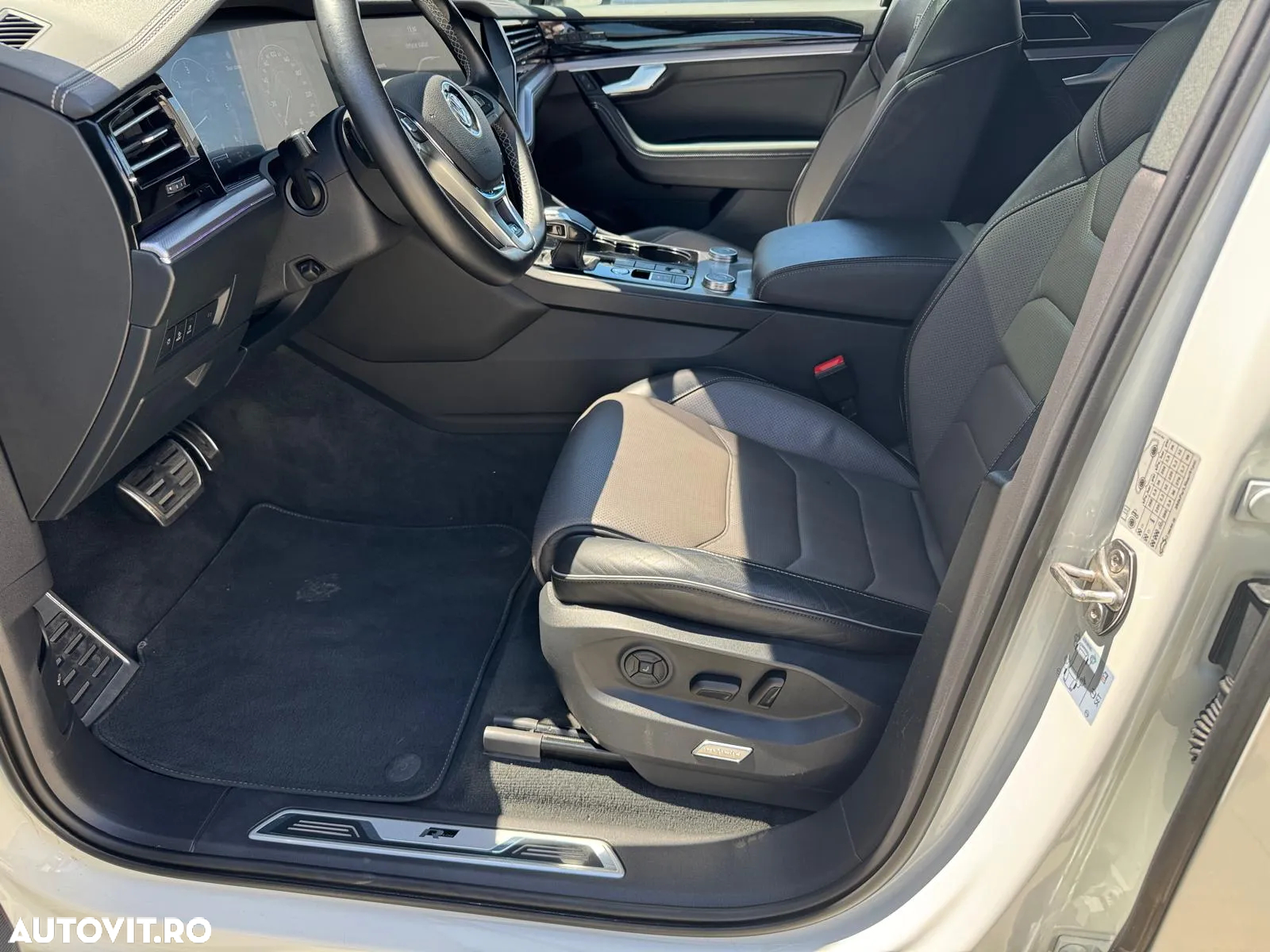 Volkswagen Touareg V6 TDI R-Style - 8