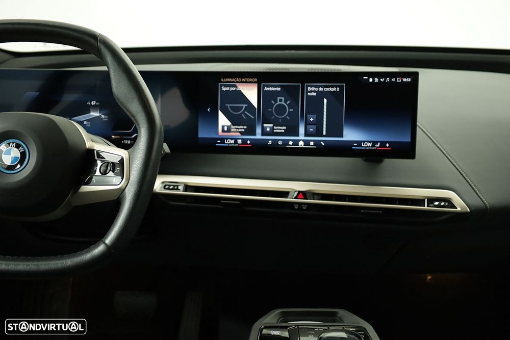 BMW iX xDrive 40 - 10