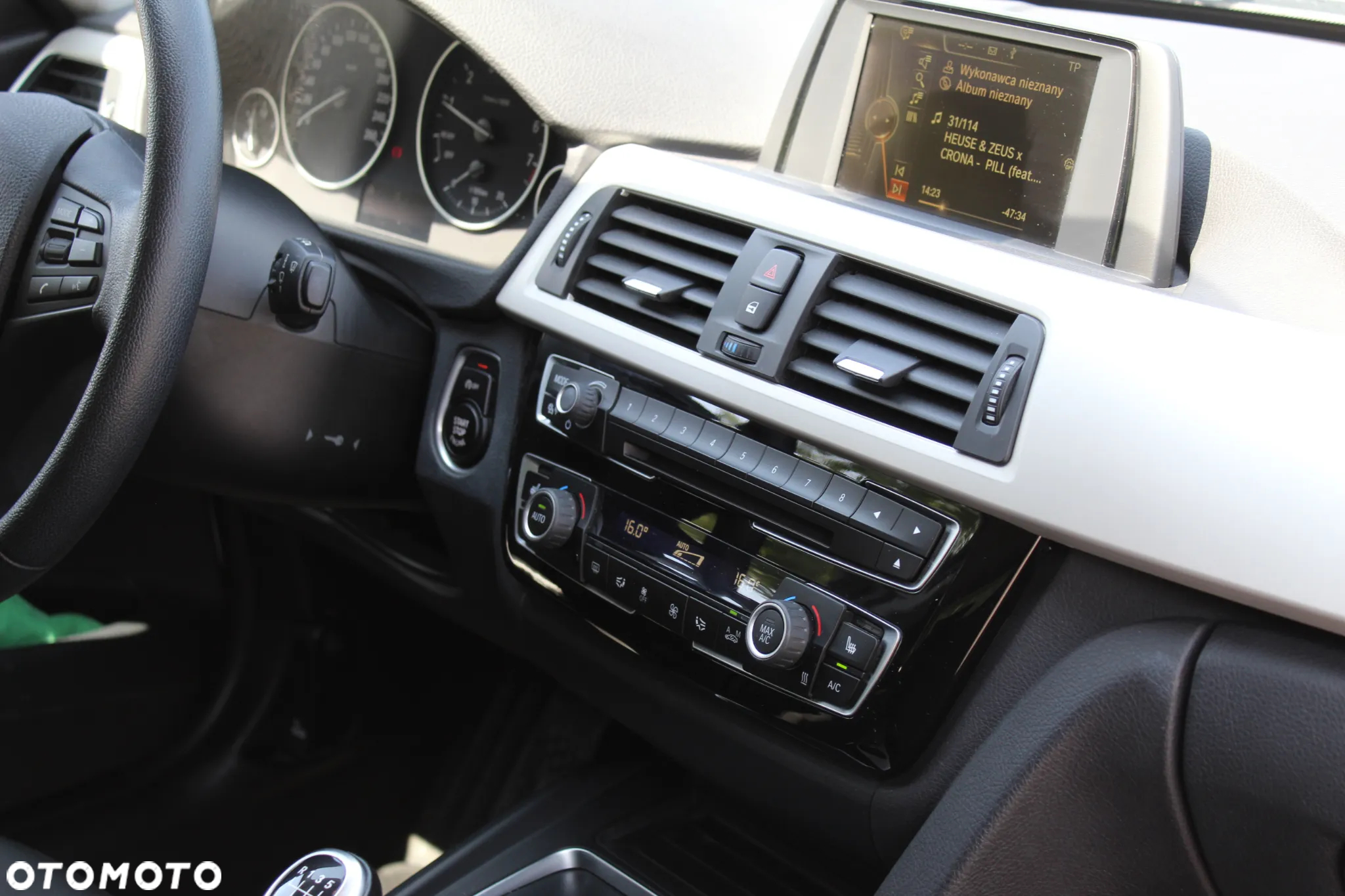 BMW Seria 3 318i - 21