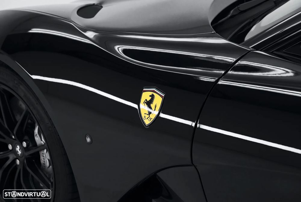 Ferrari 812 Superfast 6.5 V12 - 8
