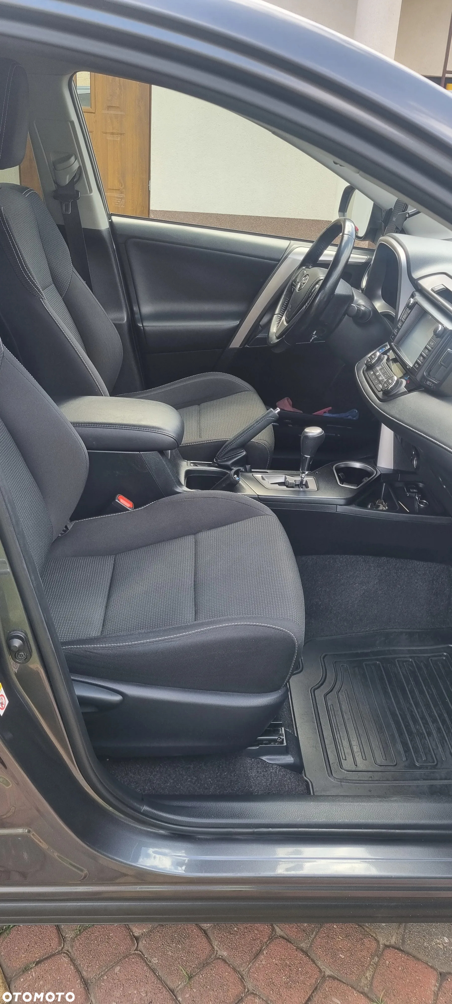 Toyota RAV4 - 7