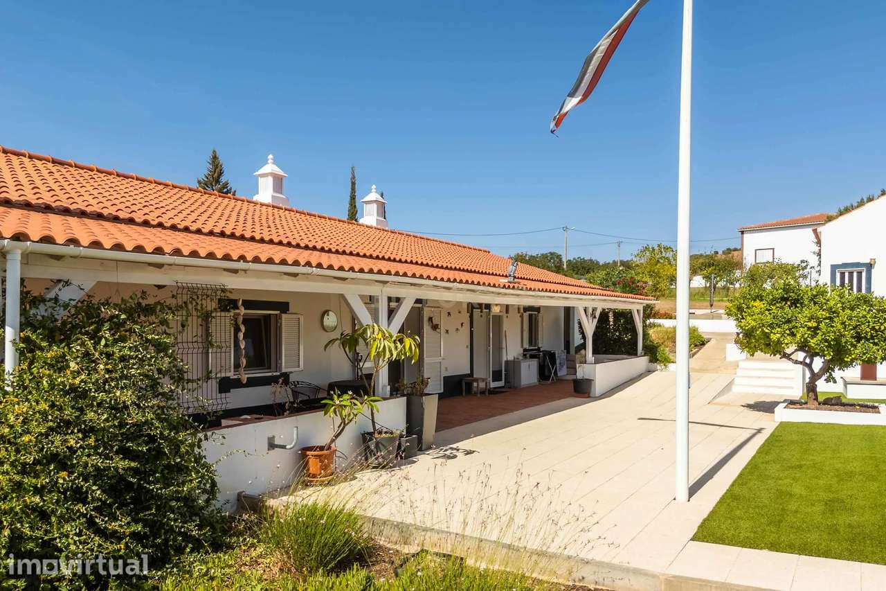 Moradia T4 com Piscina e Jardins – Próxima da Barragem do Funcho - Grande imagem: 5/42