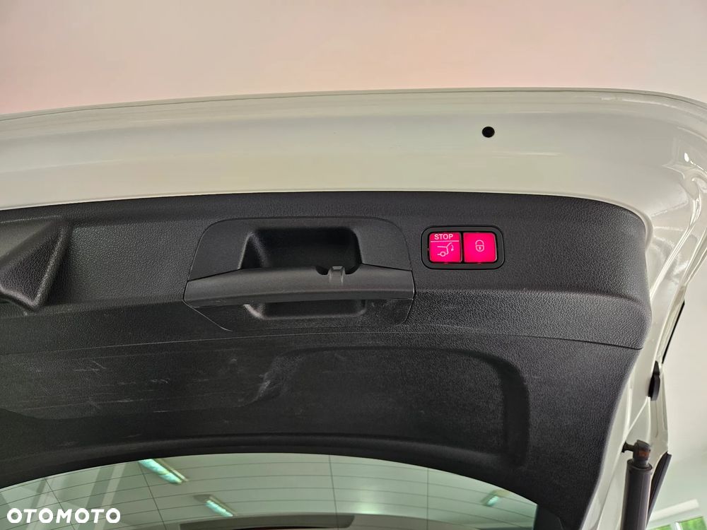 Mercedes-Benz GLE - 33