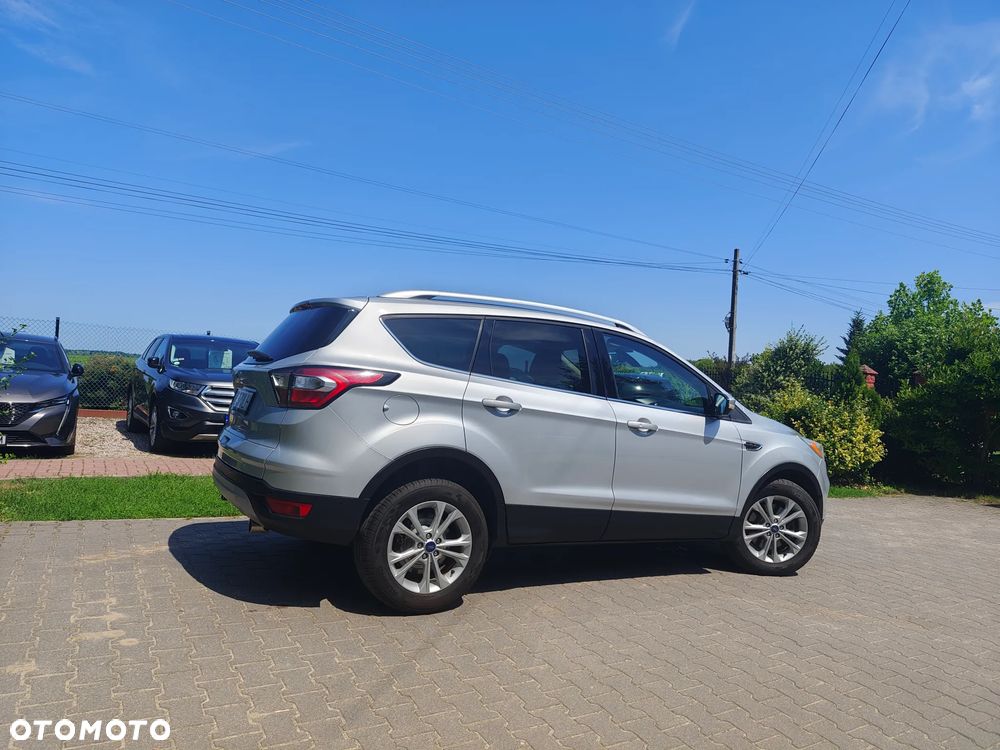 Ford Kuga 2.0 TDCi 4x2 Titanium - 24