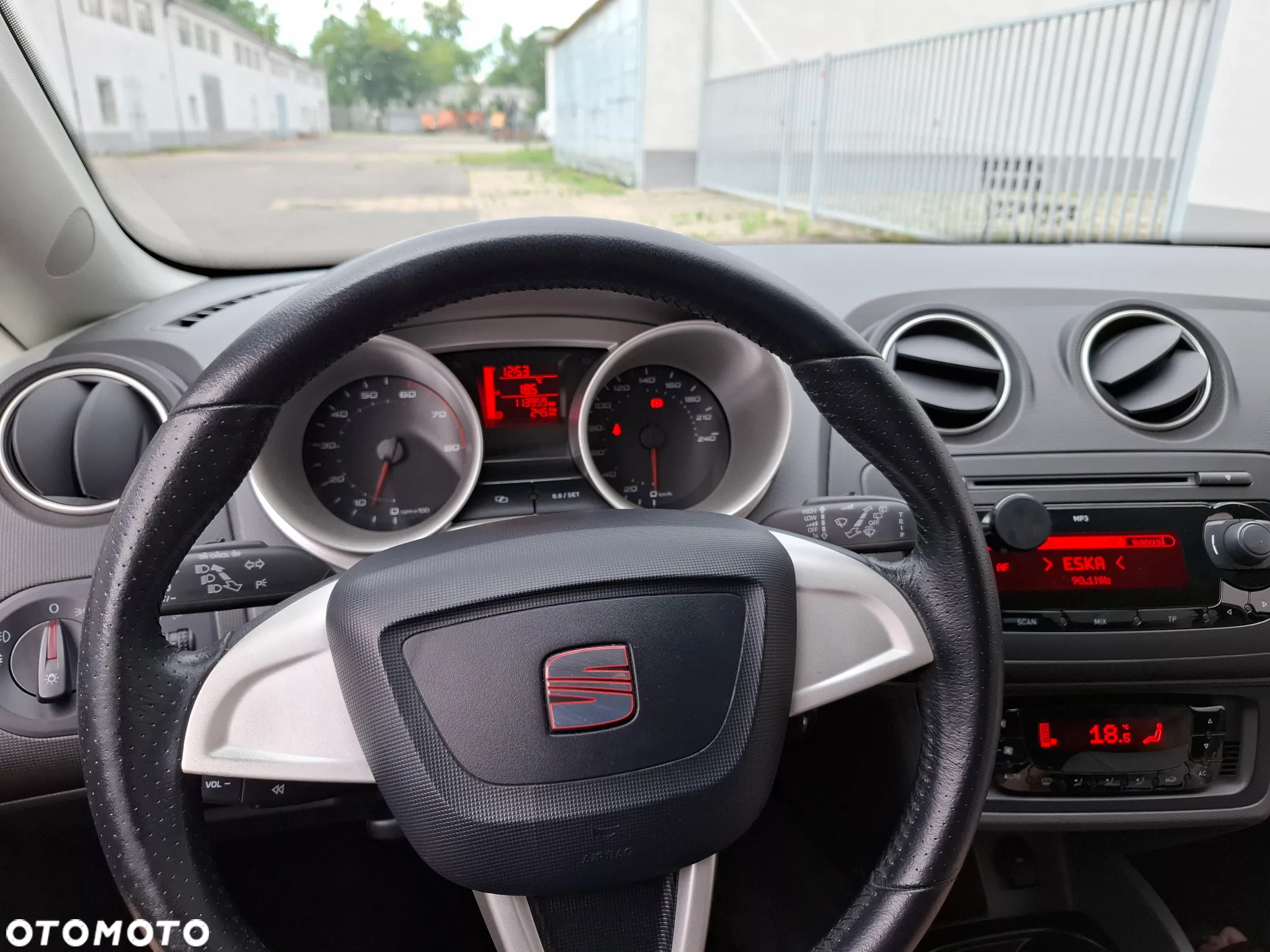 Seat Ibiza 1.4 16V Style - 12