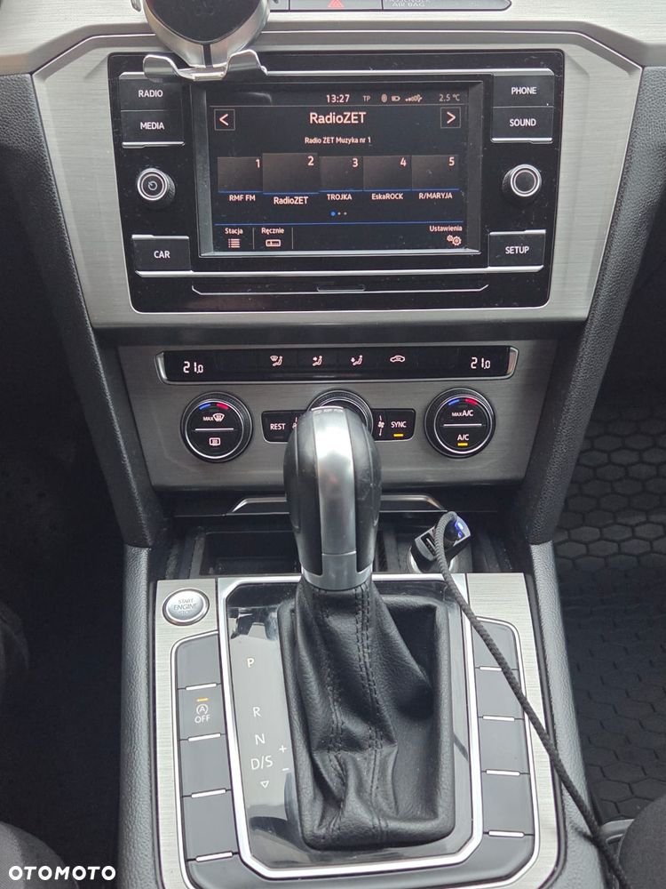 Volkswagen Passat 2.0 TDI SCR Comfortline DSG - 14