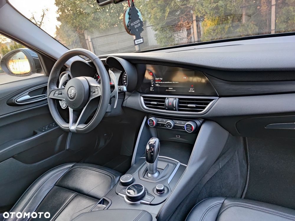 Alfa Romeo Giulia 2.2 AT8 Super - 21