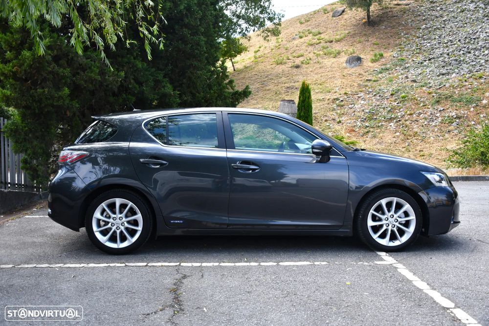 Lexus CT 200h 4E P.Executive+Tecto de Abrir - 2