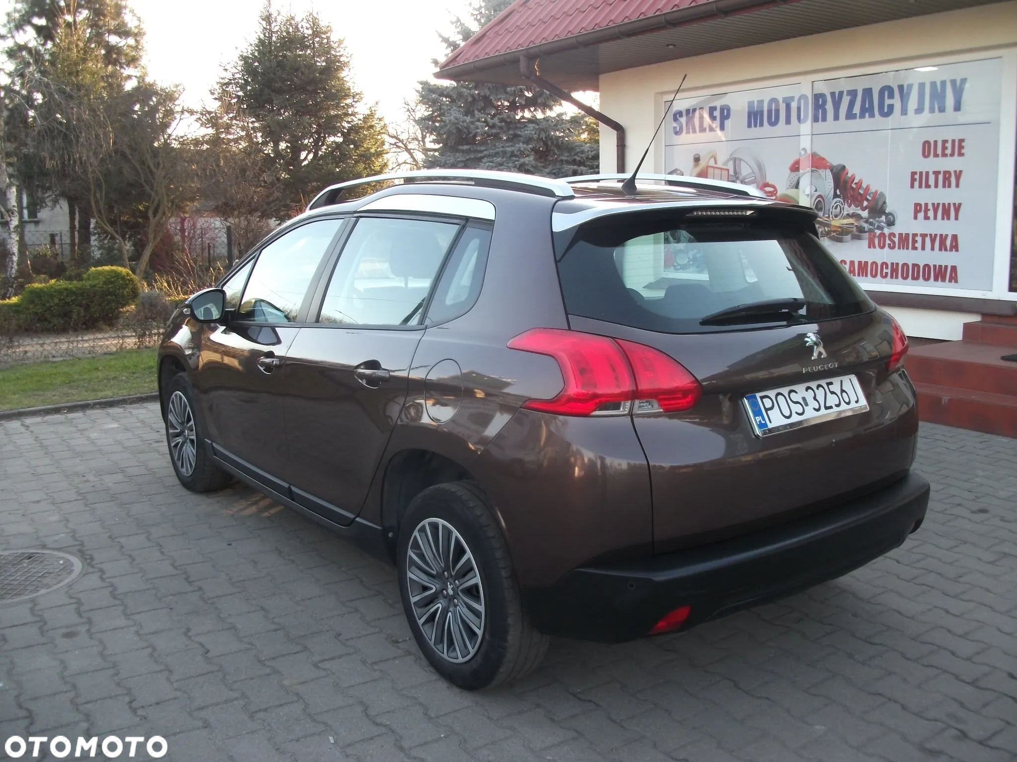 Peugeot 2008 - 4