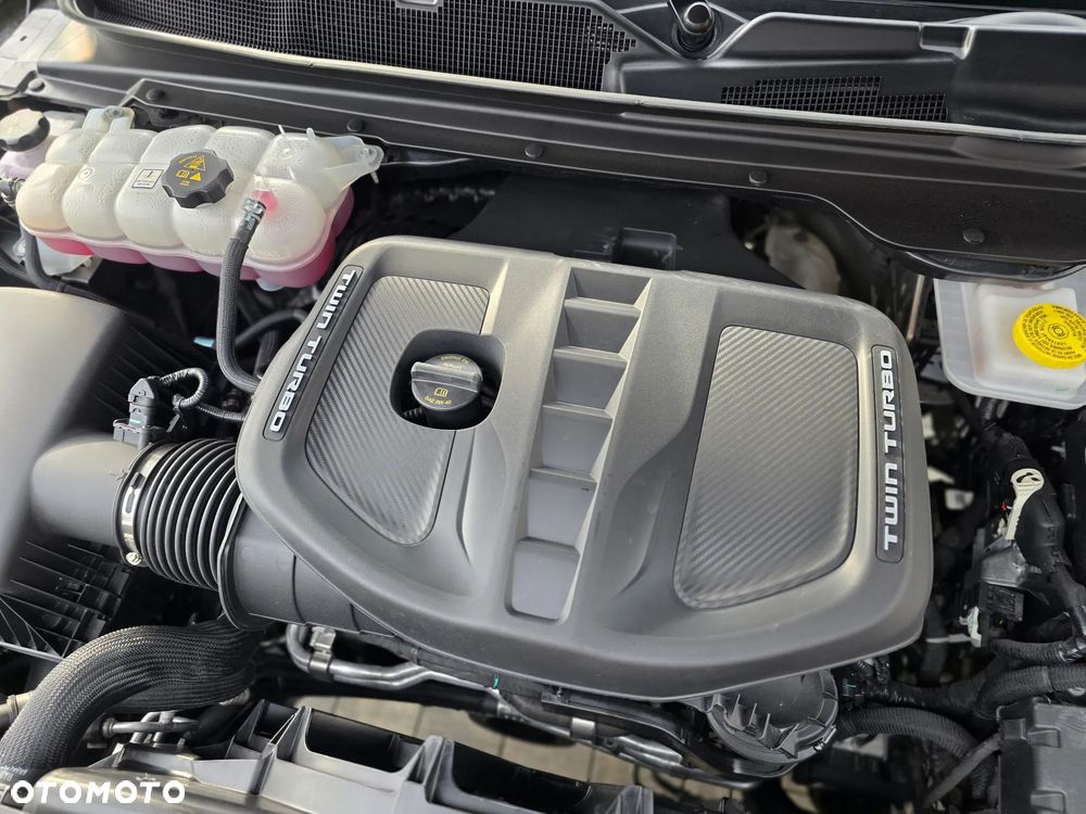 RAM 1500 Limited Night - 38