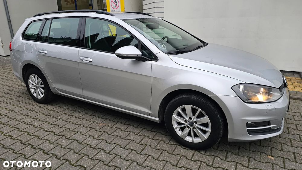 Volkswagen Golf 1.6 TDI BlueMotion Comfortline - 17