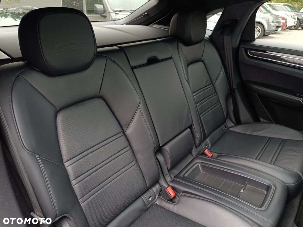 Porsche Cayenne - 35