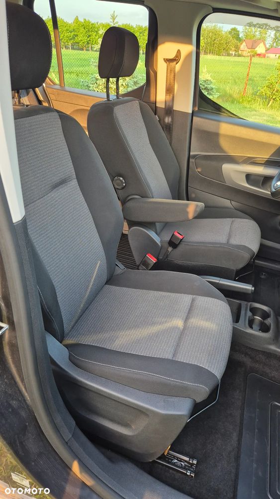 Toyota Proace City 1.2 D-4T Long 2,3t Active (bryg.) - 33
