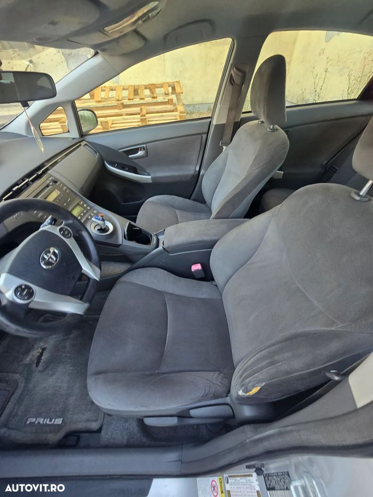Toyota Prius (Hybrid) Luna - 19